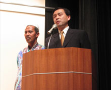 入江理事（右）とサハリマン会長（左）