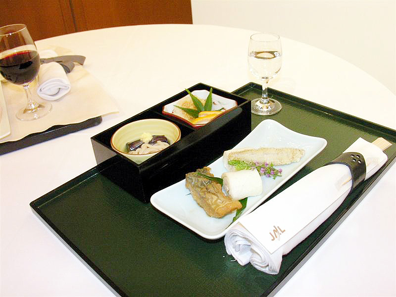 JAL / 日本航空 / ファーストクラス/ 機内アメニティ / 本革製コインケース/ MIKIMOTO