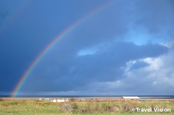アイスランドの天候は概して不安定で、滞在中はほぼ毎日が「曇り時々雨または晴れ」。その代わりに虹が頻出する