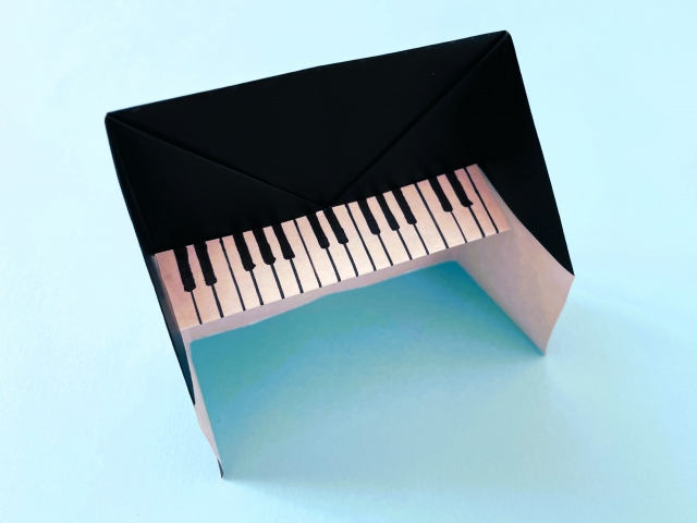 折り紙のピアノ