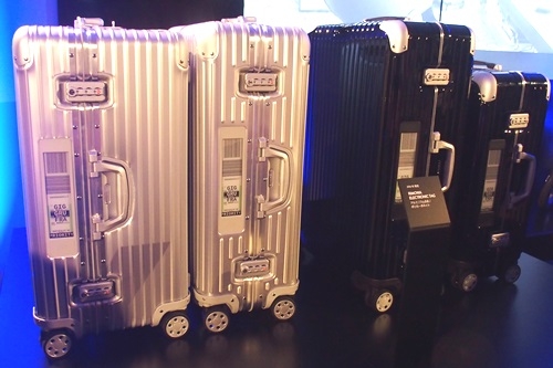 リモワ、電子タグ付きスーツケースを日本発売、LHとBRで利用可 | 観光 